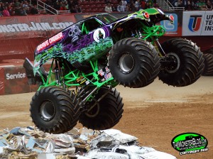 In an incredibly tight battle, Carl Van Horn is leading the way on the "Road to the World Finals"!